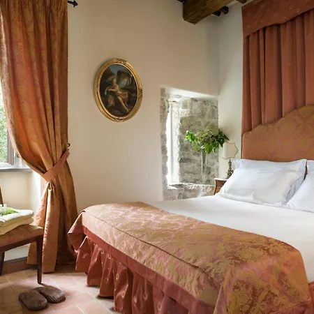 La Bruna Di Spoleto Chateau Sleeps 30 With Pool Air Con And Wifi Nyaraló *