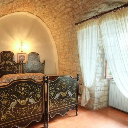 Nyaraló La Bruna Di Spoleto Chateau Sleeps 30 With Pool Air Con And Wifi